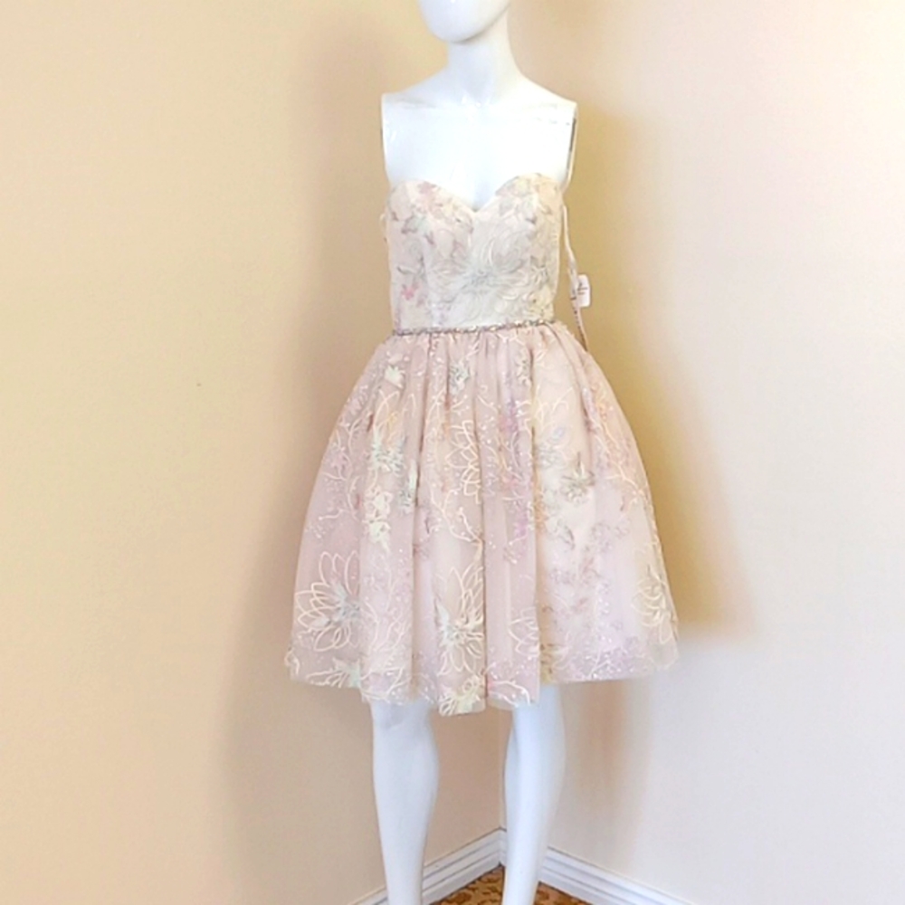 Nwt Damas homecoming prom dress